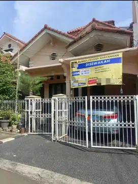 Disewakan Rumah nyaman di pesona khayangan Sudah furnished