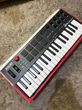 Akai MPK Mini Plus 37 Keys Midi Controller
