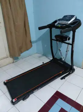Treadmill Second Merk Ireborn Typr Iverona Seperti Baru