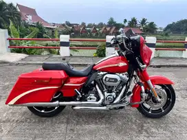 FS : HD Street Glide CVO 2010
