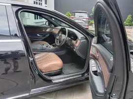 Mercedes class s450 kilometer rendah bersih
