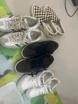 Di jual sepaket sepatu size 39 dan 40