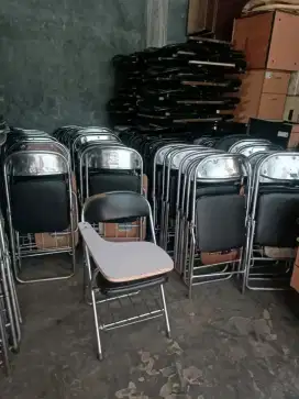 Kursi Lipat Kampus