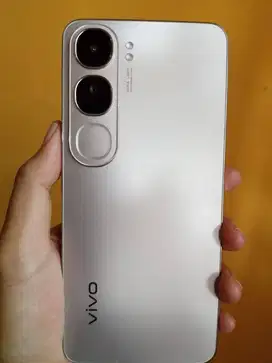 Vivo v40 lite silver