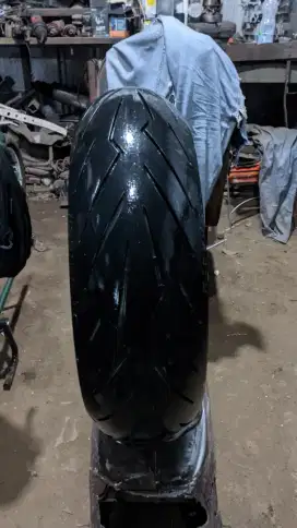 Ban second ban copotan moge Pirelli Diablo Rosso 3 180/55/17 Ring 1