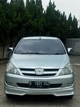 Kijang Innova v mt 2005 silver