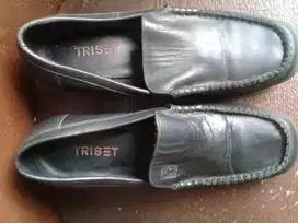 Sepatu kulit pantofel Triset