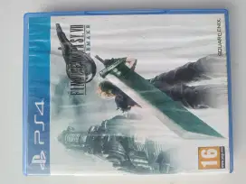 FINAL FANTASY VII (7) REMAKE