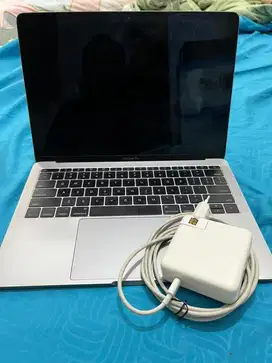 Macbook Pro 13 2017 i5