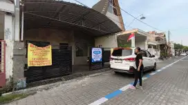 Rumah deltasari indah blok H 88
