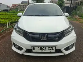 Honda Brio RS A/T 2019 Putih Tgn 1 Pakaian Sendiri Bagus Skl