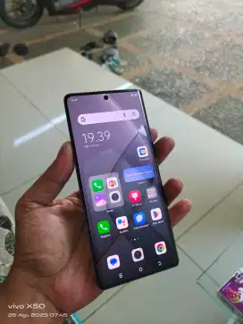 Tecno spark 20 pro plus