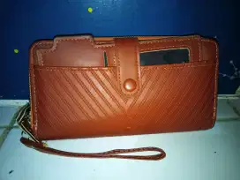 Dompet cewek (second) ,bahan kulit, kondisi msh bagus, tidak ada minus