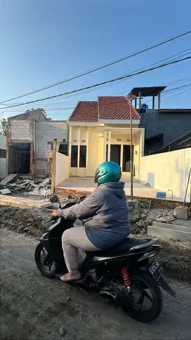 Rumah Baru Pinggir Jalan Cocok Buat Usaha Waru