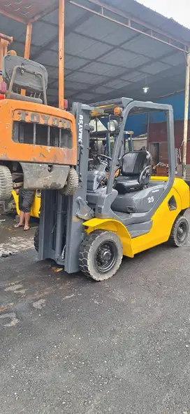 Forklift Komatsu 2,5 Ton,Manual,Tiang Fullfreelift,FD25-17,Tahun 2013
