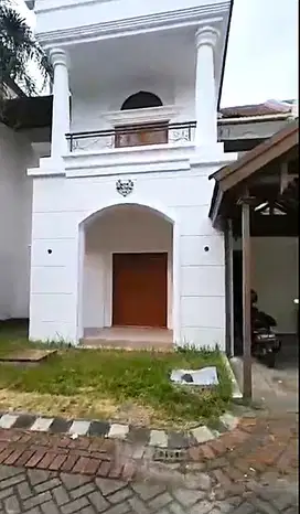 Disewakan Rumah Galaxy Royal Palace. Mojoklanggru Kidul. Baru renovasi