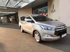 TOYOTA  INNOVA.   V. AT.  19