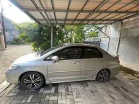 Honda City automatic IDSI tahun 2008 ganteng full body kit