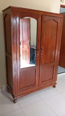 Lemari pakaian jati msh bagus banget
