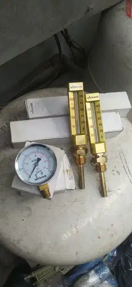Alat ukur termometer dan analizer