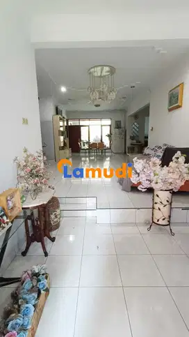 Dijual rumah asri bagus taman holis indah
