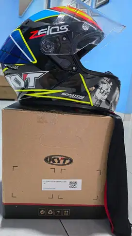 HELM KYT TT COURSE XAVIER SIMEON