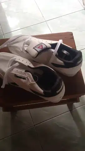 Dijual cepat sepatu unisex