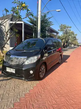 CASH ALPHARD 2.4 G 2010