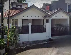 Rumah Tanah Luas di Kebon Jeruk dekat toll busway permata hijau jakbar