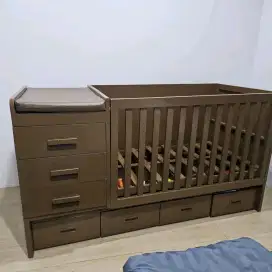 BOX BABY TEMPAT TIDUR BAYI BESAR