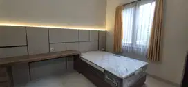 For Rent, Rumah Dengan Luas Tanah Besar Di Kota Baru Parahyangan, Bdg