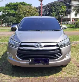 Toyota Innova Reborn 2.0 V AT