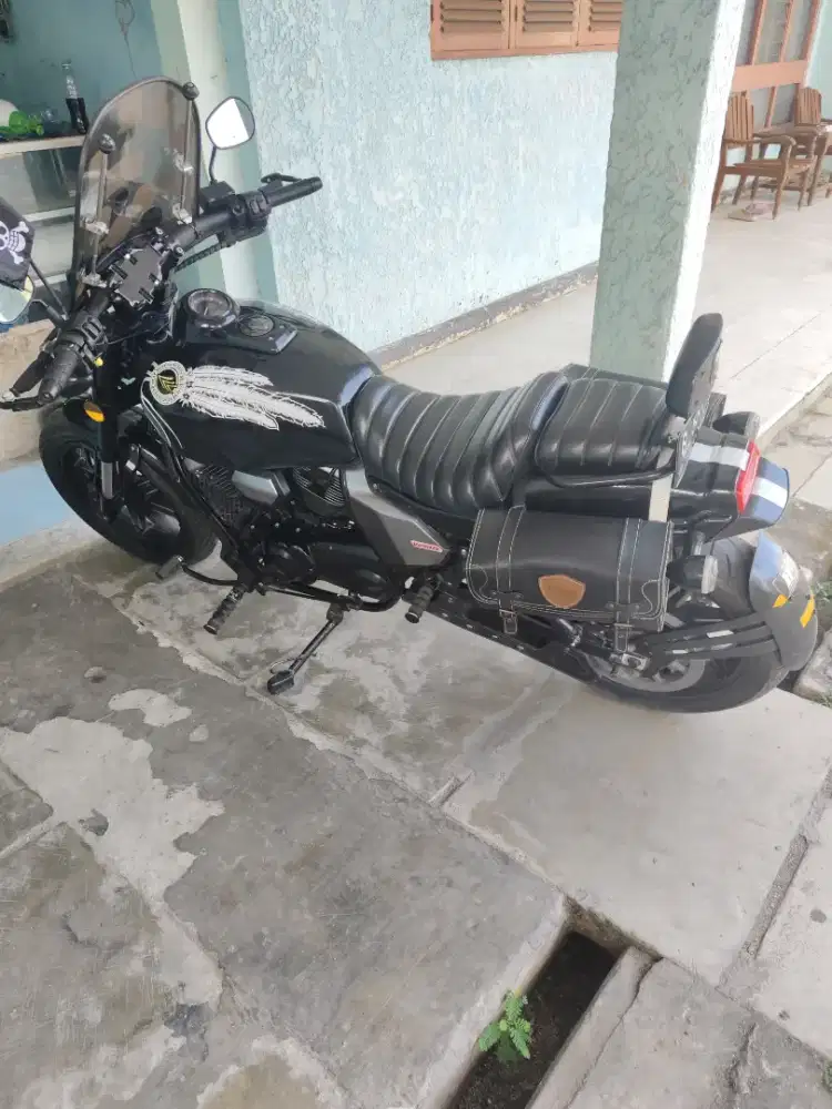 Benelli Keeway V250Fi