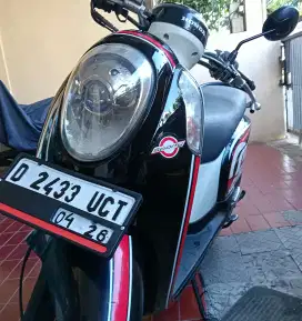 Honda Scoopy 2016 Fi Sporty Hitam Putih Ori lengkap siap pakai