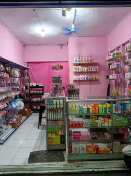 Dijual perlengkapan usaha kosmetik dan aksesoris