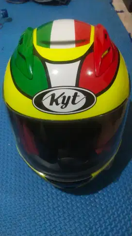 Helm KYT fullface
