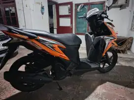 Vario 125 orange 2012