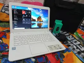 Laptop Asus X441U . Core i3 . Ram 8gb/500gb .windows 10