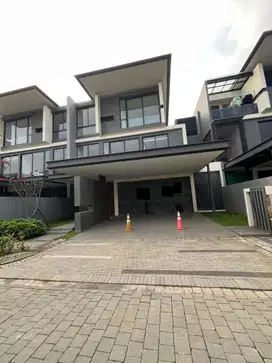 Dijual Rumah Mewah Lyndon Navapark Tipe 12x33