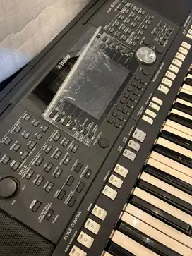 Keyboard YAMAHA PSR S950