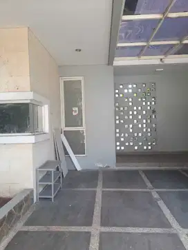 Disewakan Rumah Semi furnished Lokasi di Kota Harapan Indah, Bekasi