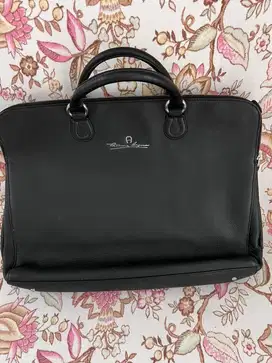 Tas dokumen Aigner hitam authentic