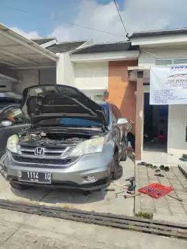 Di butuhkan tukat cat mobil