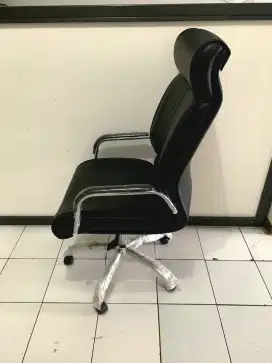 Kursi Direktur Baru