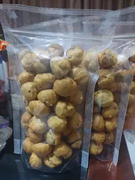 Soes Kering Coklat Lumer