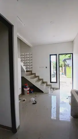 Dijual Rumah 2 Lantai Dekat Stasiun Depok Lama