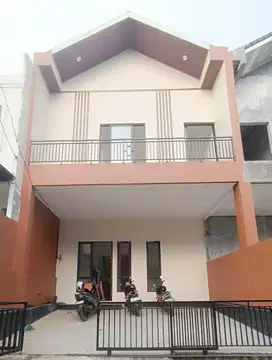 Rumah Murah 2 Lantai Siap Huni 400 Meter Ke Pintu Toll Limo Depok