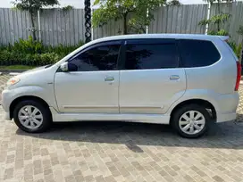 Toyota Avanza 2010 Bensin