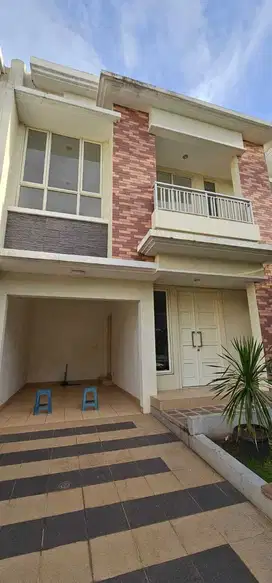 Dijual Rumah Siap Huni, At Cluster Faraday Gading Serpong