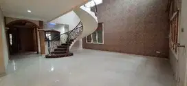 DIJUAL RUMAH MEWAH HARGA MURAH DI CLUSTER TENGAH KOTA WISATA